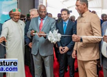 Passeports express : le gouvernement lance le centre d’enrôlement de Kipé