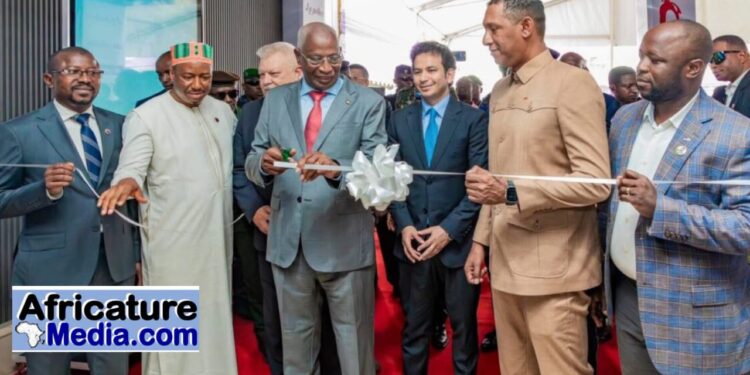 Passeports express : le gouvernement lance le centre d’enrôlement de Kipé