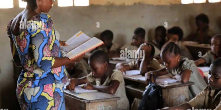 Éducation à Conakry : l’IRE interdit les “journées sans sac” et les fêtes de couleurs dans les écoles
