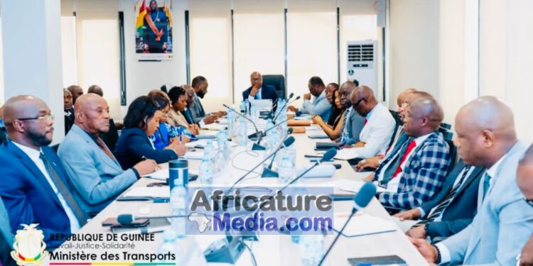 Transport public en Guinée : le gouvernement annonce le déploiement progressif d’une nouvelle flotte de bus