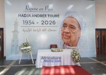 La Guinée rend un hommage national à Hadja Andrée Touré