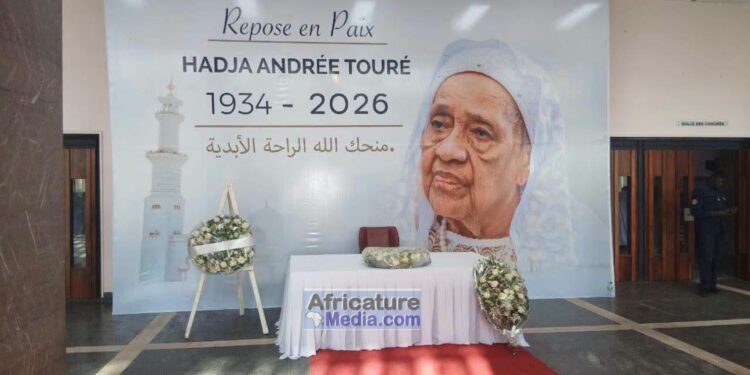 La Guinée rend un hommage national à Hadja Andrée Touré