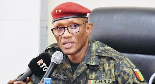 Guinée : l’armée réaffirme son soutien à Mamadi Doumbouya pendant son séjour privé en Grèce