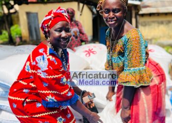 Guéckédou : 155 femmes veuves bénéficient d’un don de riz issu de la coopération sino-guinéenne