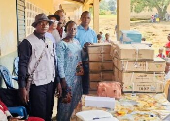 Guendembou : L’ADIG Soutient l’excellence; 3 480 cahiers et plus de 2 000 stylos pour encourager les élèves méritants ».