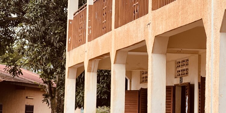 Guéckédou : rentrée scolaire effective au lycée Bambo, le proviseur mise sur la discipline et le travail