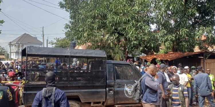 CONAKRY : Deux personnes retrouvées mortes dans un véhicule à Petit Simbaya